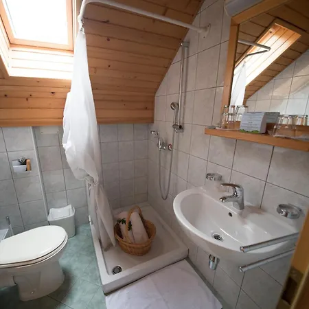 Bed & Breakfast Tourist Farm Pr'dovar