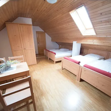 Tourist Farm Pr'dovar فندق مبيت وإفطار 3*